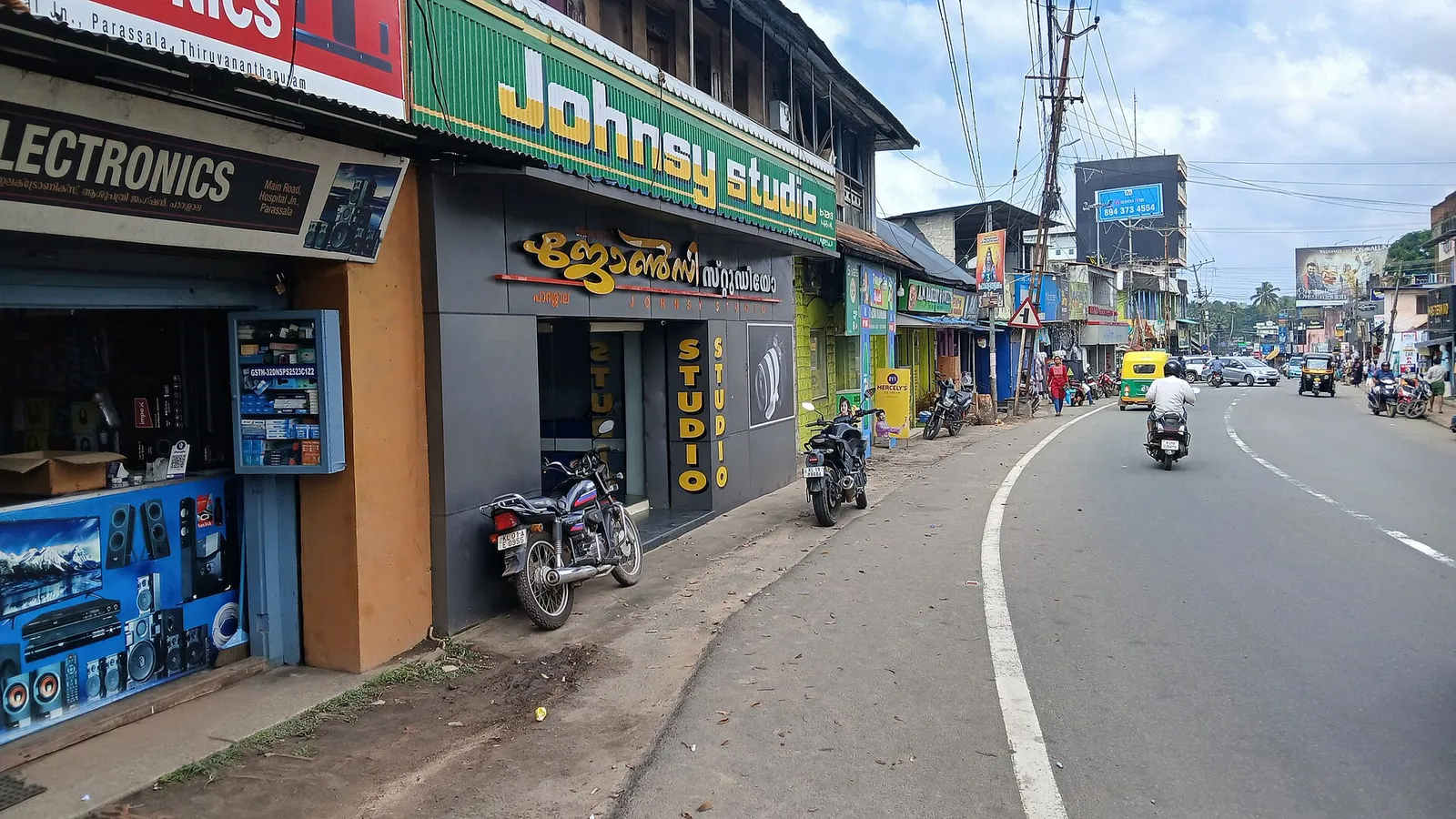 Main road through Parassala, the last Kerala town before the Tamil Nadu border on the Trivandrum to Kanyakumari route